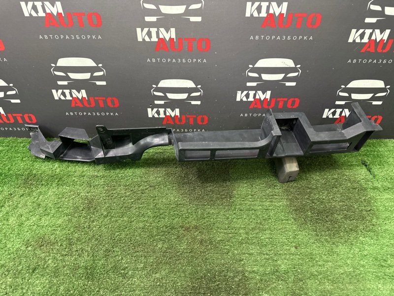 Кронштейн бампера Peugeot 307