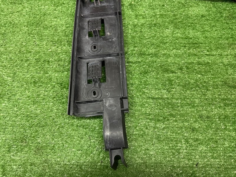 Кронштейн бампера Volkswagen Passat B5