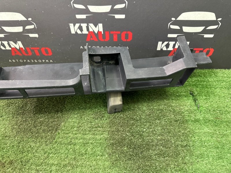 Кронштейн бампера Peugeot 307