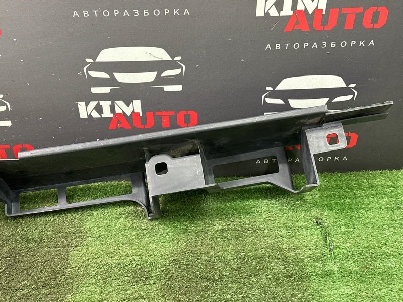 Кронштейн бампера Peugeot 307