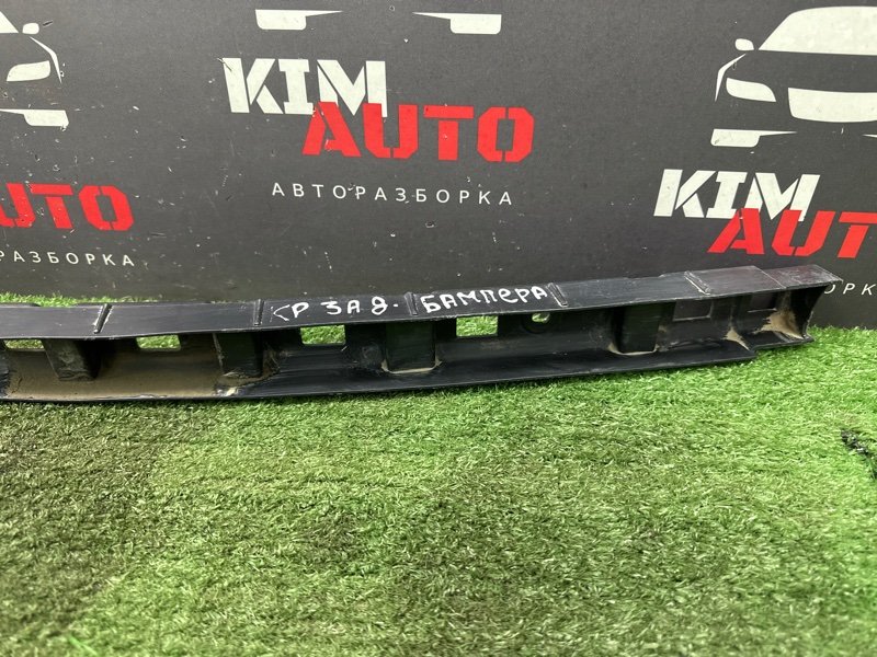 Кронштейн заднего бампера центральный Skoda Fabia 1