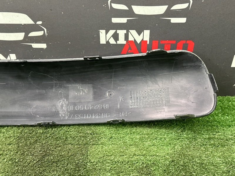 Накладка заднего бампера Peugeot 307