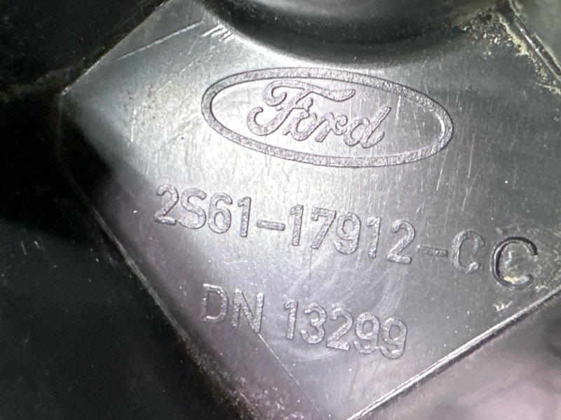 Кронштейн бампера Ford Fiesta