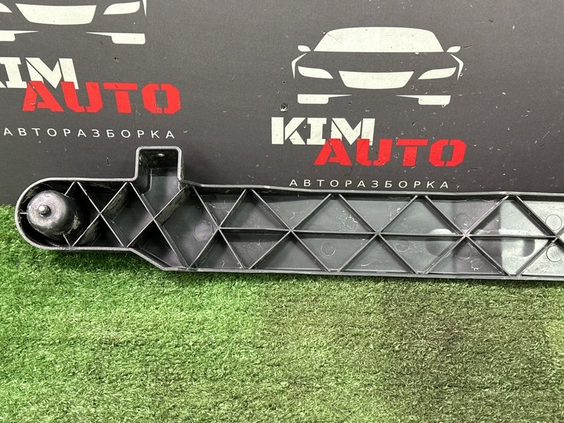 Кронштейн бампера Ford Fiesta