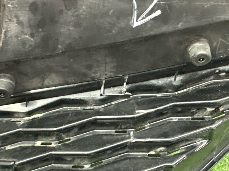 Решетка радиатора Nissan Qashqai J11