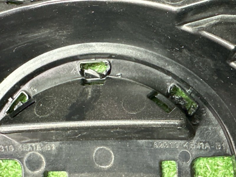 Решетка радиатора Nissan Qashqai J11