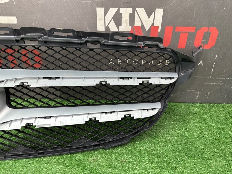 Решетка радиатора Mercedes-Benz C-Class W205