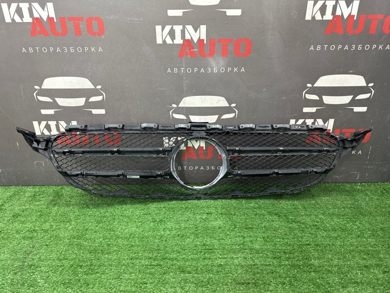 Решетка радиатора Mercedes-Benz C-Class W205