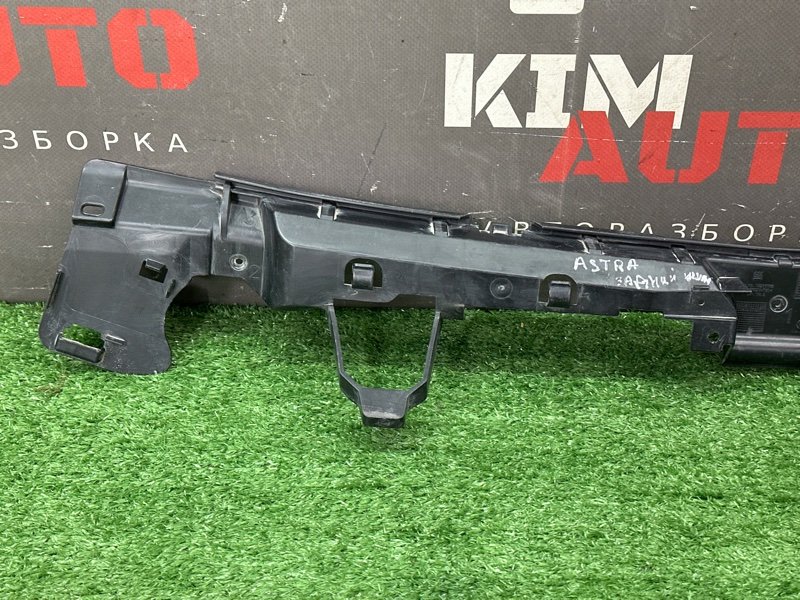 Кронштейн бампера Opel Astra J