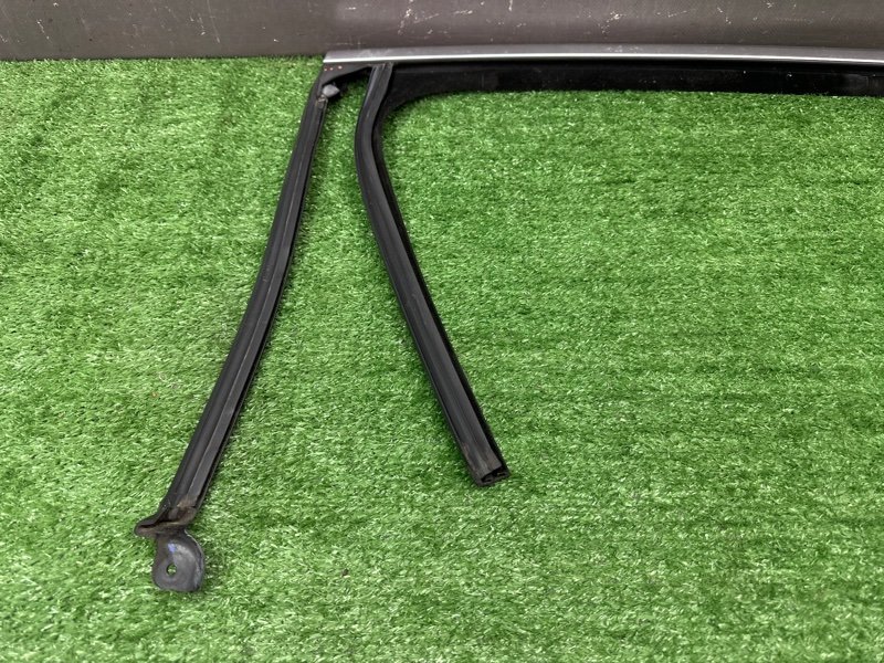 Уплотнитель стекла направляющий Opel Astra J