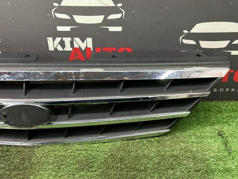 Решетка радиатора Kia Spectra