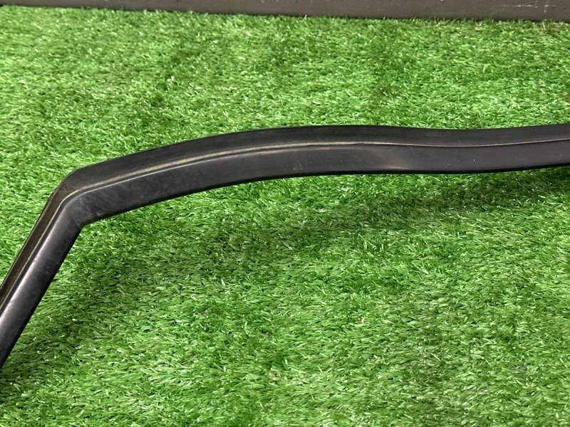 Уплотнитель стекла направляющий Citroen C 4