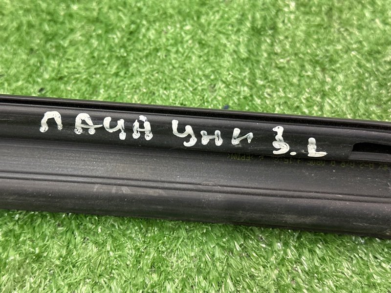 Уплотнитель стекла направляющий Chevrolet Lacetti