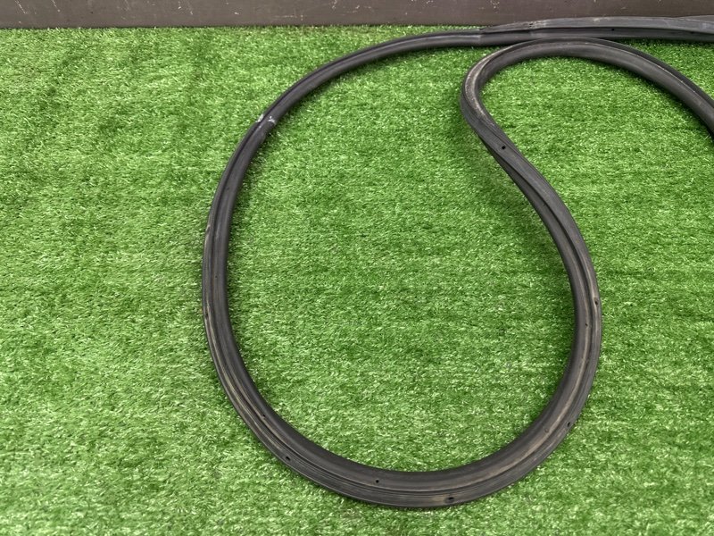 Уплотнитель двери Chevrolet Lacetti