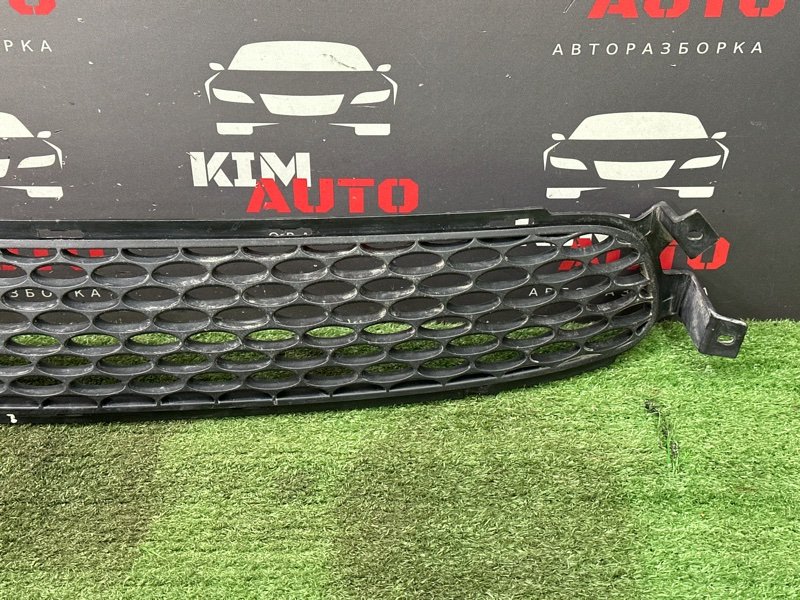 Решетка бампера нижняя Kia Cerato 1