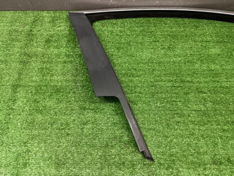 Уплотнитель стекла направляющий Opel Astra J