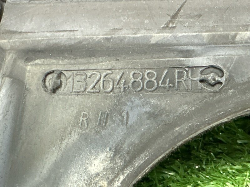 Уплотнитель стекла направляющий Opel Astra J