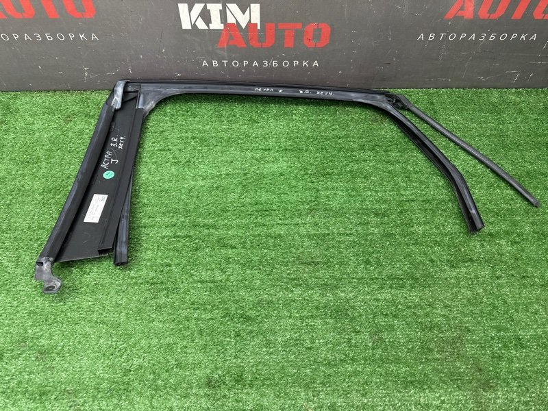 Уплотнитель стекла направляющий Opel Astra J