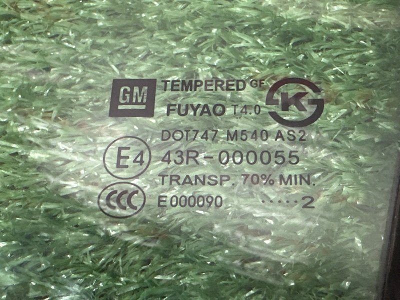 Уплотнитель стекла направляющий Chevrolet Orlando J309