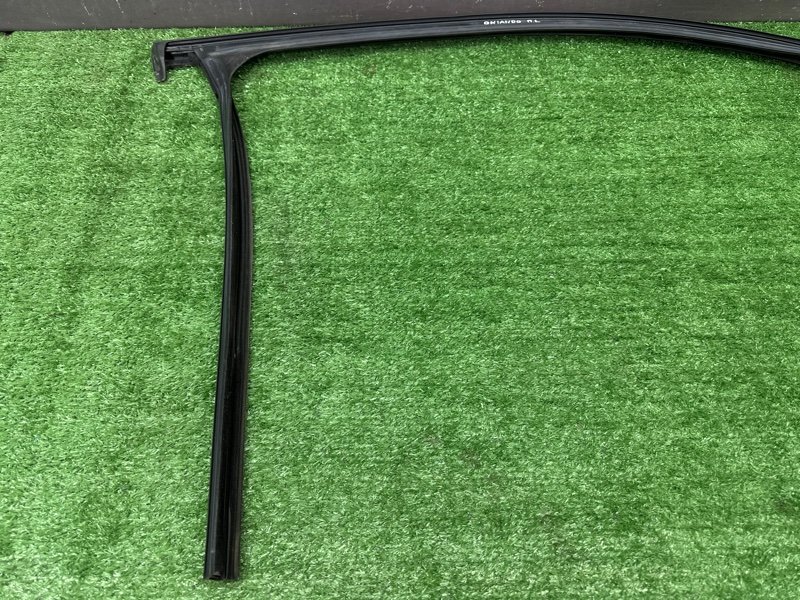 Уплотнитель стекла направляющий Chevrolet Orlando J309