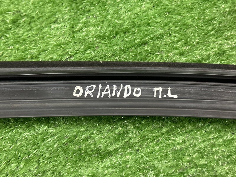 Уплотнитель стекла направляющий Chevrolet Orlando J309