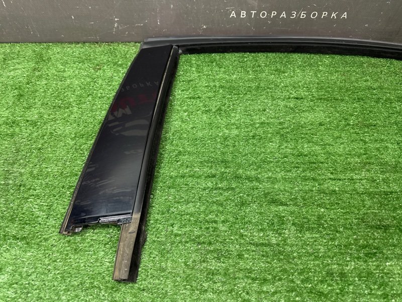 Уплотнитель стекла направляющий Ford Mondeo 4