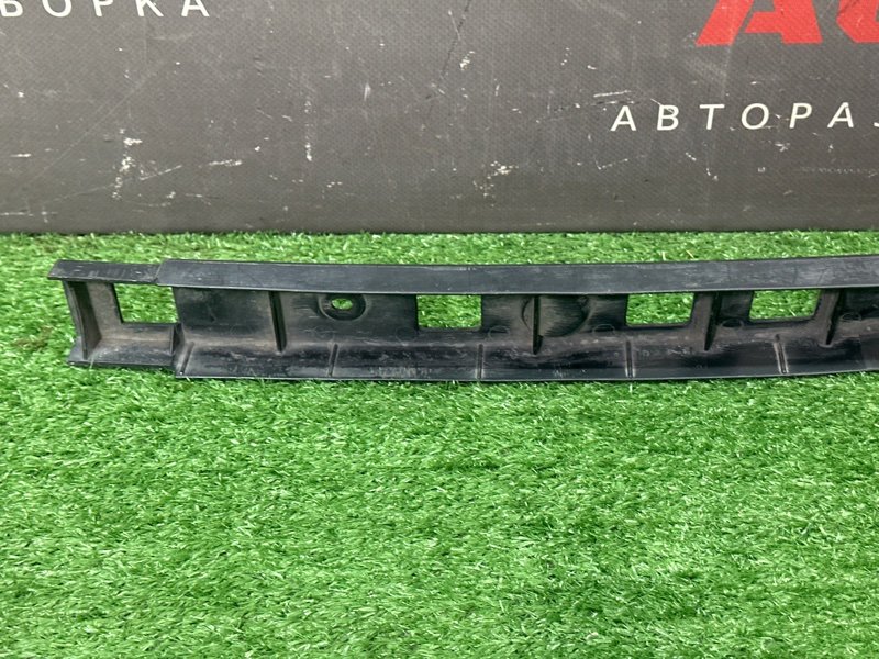 Кронштейн бампера Skoda Fabia 1