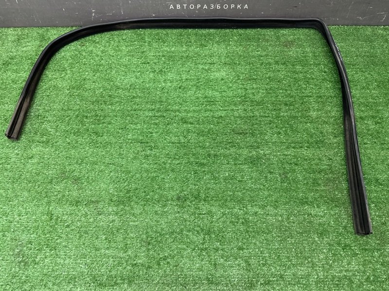 Уплотнитель стекла направляющий Opel Astra H