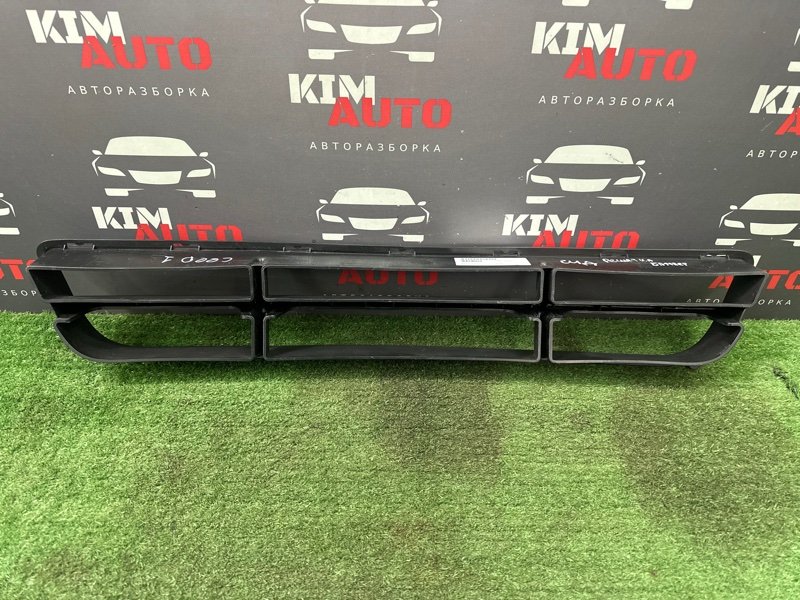 Решетка бампера нижняя Kia Ceed 1 ED