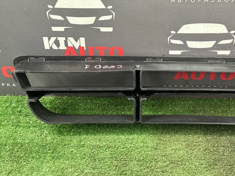 Решетка бампера нижняя Kia Ceed 1 ED