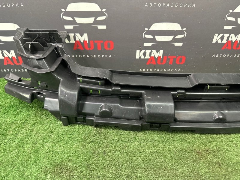 Абсорбер переднего бампера Ford Focus 2