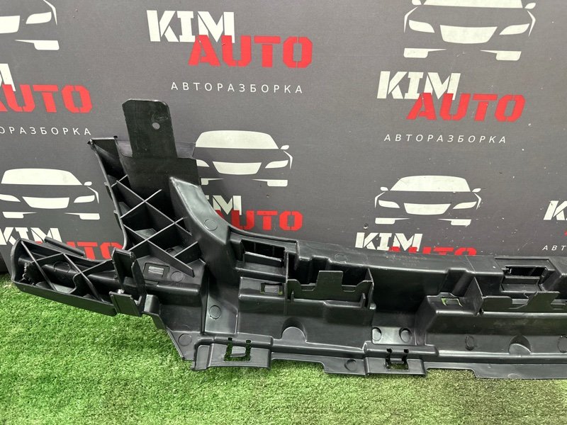 Абсорбер переднего бампера Ford Focus 2