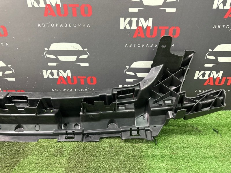 Абсорбер переднего бампера Ford Focus 2