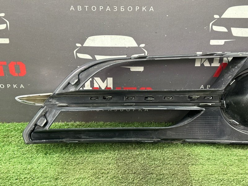 Решетка ПТФ Audi A8 D4