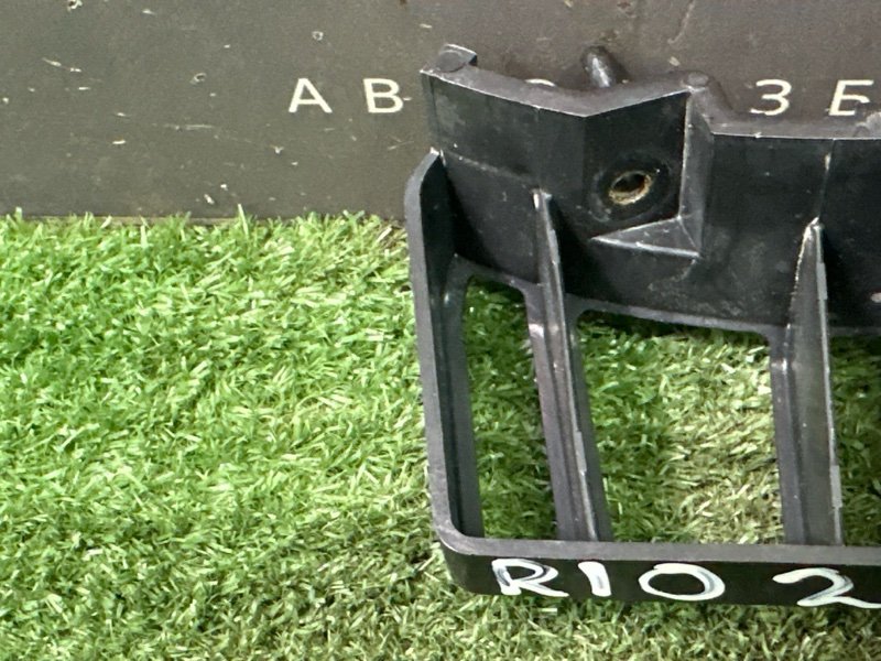 Кронштейн усилителя бампера Kia Rio 2