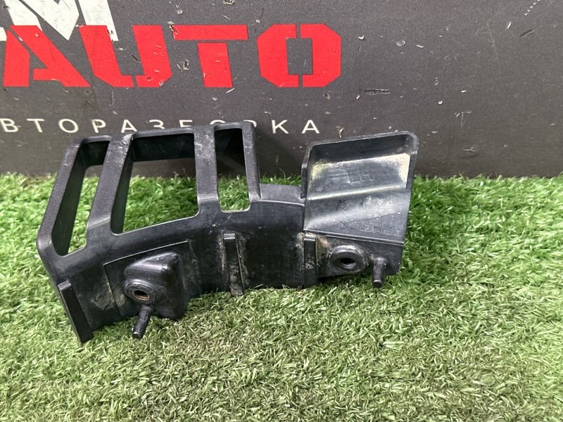 Кронштейн усилителя бампера Kia Rio 2