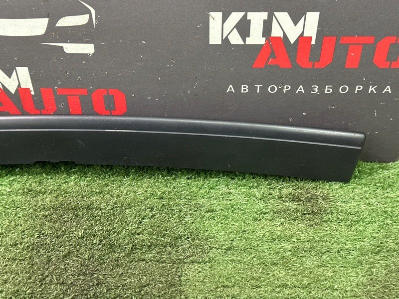 Накладка переднего бампера Mitsubishi Colt