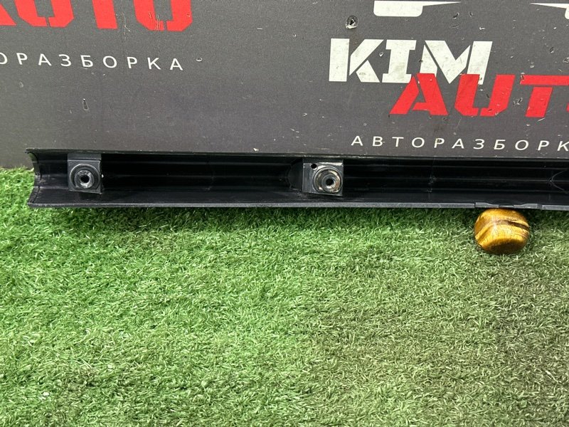 Накладка переднего бампера Mitsubishi Colt