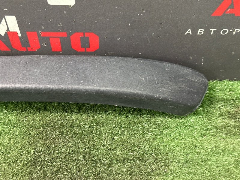 Накладка переднего бампера Opel Astra H