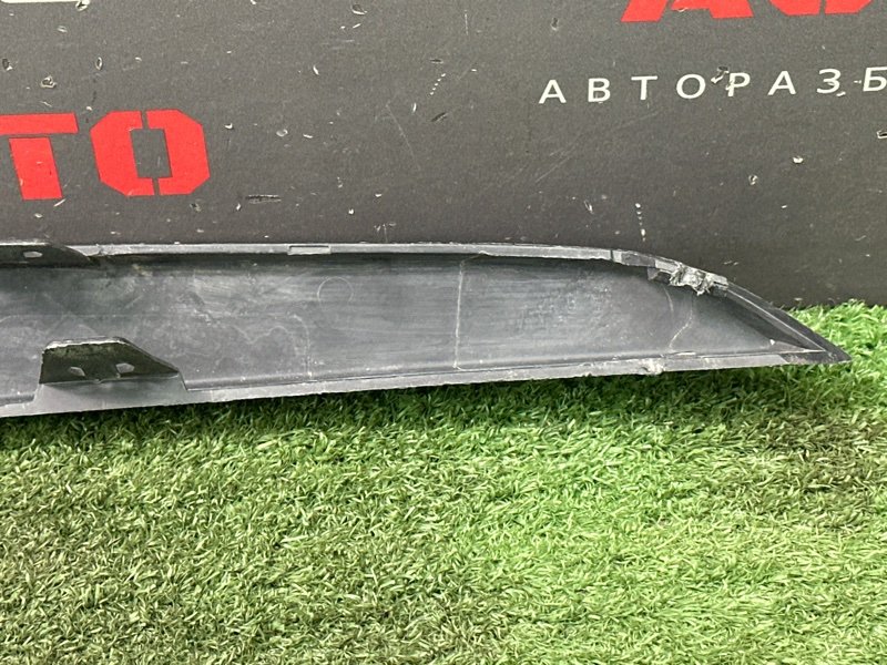 Накладка переднего бампера Opel Astra H