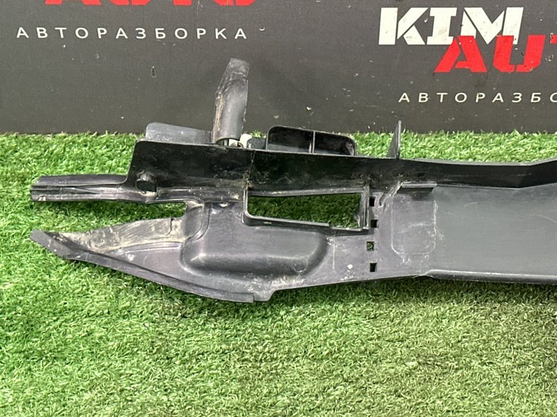 Накладка крыла Ford Focus 2