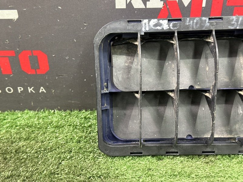 Решетка вентиляционная Peugeot 407