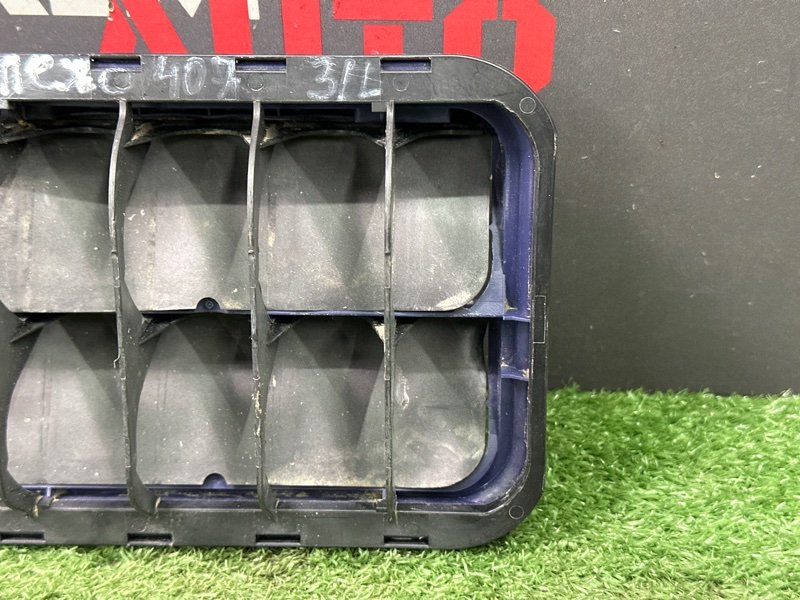 Решетка вентиляционная Peugeot 407