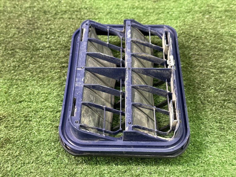 Решетка вентиляционная Peugeot 407