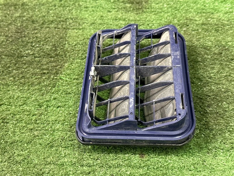 Решетка вентиляционная Peugeot 407