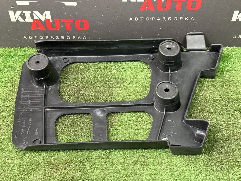 Кронштейн бампера Peugeot 407