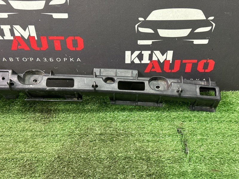 Кронштейн заднего бампера центральный Chevrolet Cruze J300