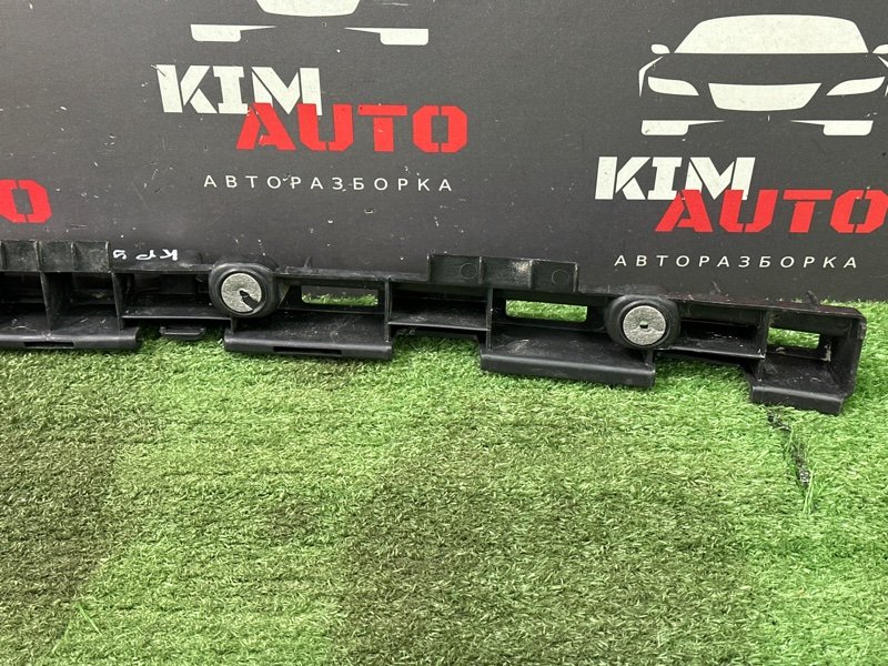 Кронштейн заднего бампера центральный Chevrolet Cruze J300