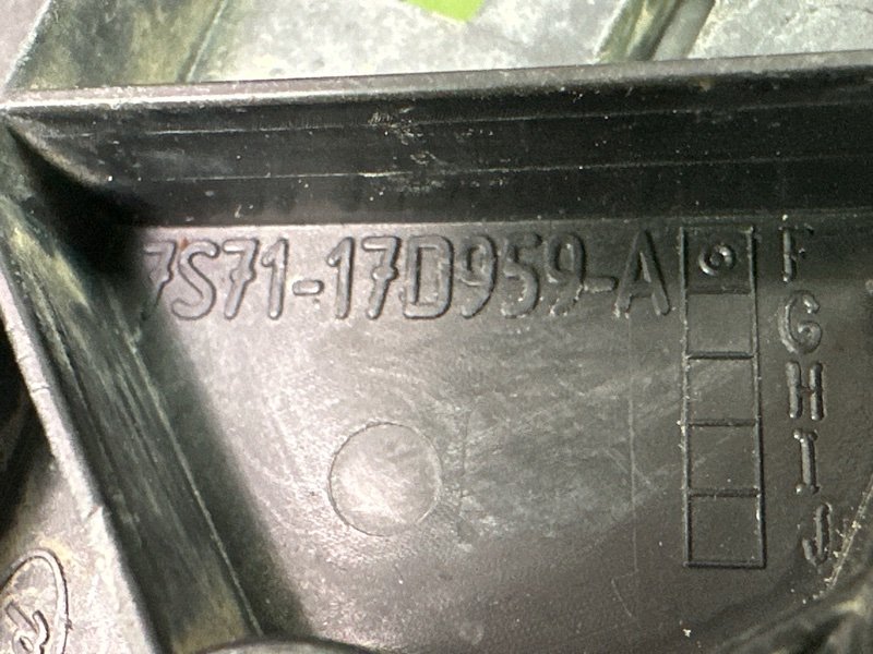 Кронштейн бампера Ford Mondeo 4