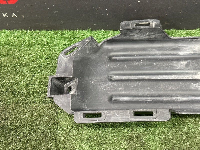 Направляющая решетки бампера Chevrolet Captiva